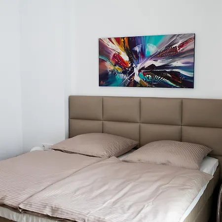 Apartament Laura Lifestyle And History *