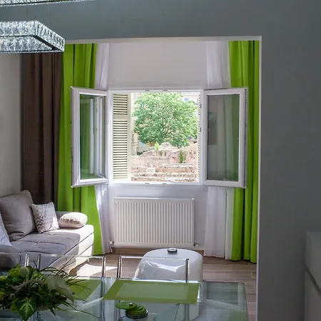 Apartament Laura Lifestyle And History